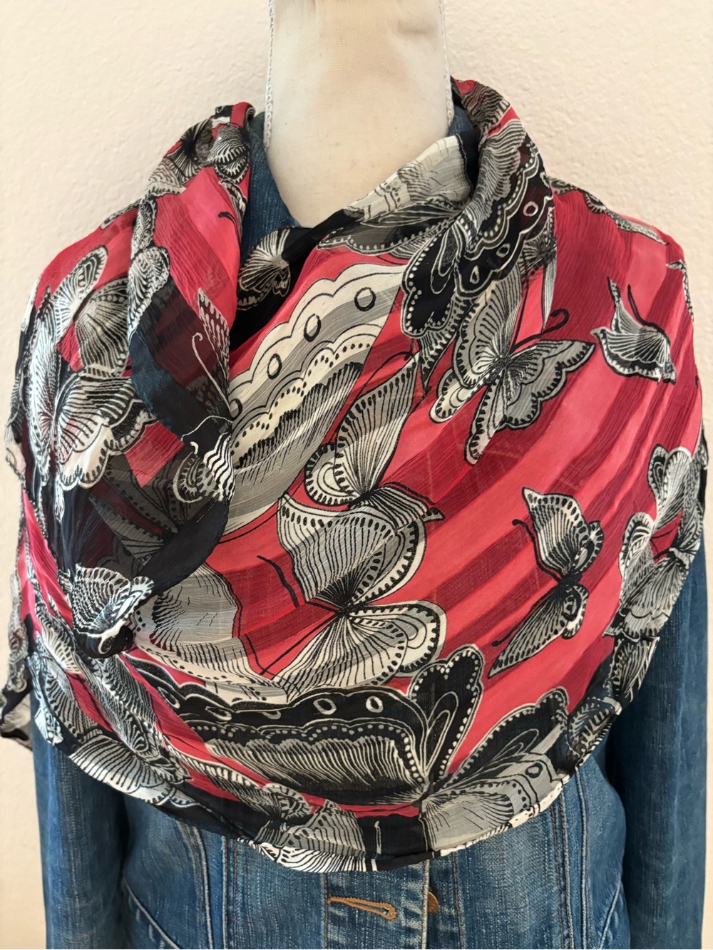 Carlisle Italy 100% Silk Plissé Scarf – Butterfly & Stripe Print